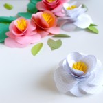 Guirlande de fleurs en papier
